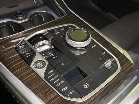 Used 2023 BMW X7 xDrive40i w/ Executive Package image 38