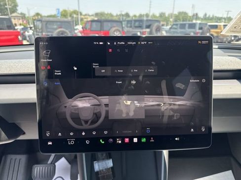 Used 2026 Tesla Model Y 2WD image 19