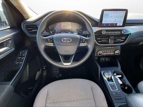 Used 2020 Ford Escape SE image 5