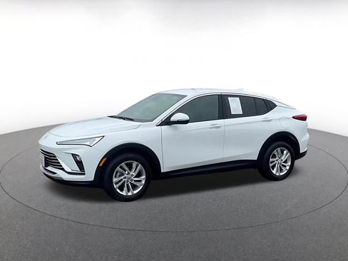 Used 2025 Buick Envista Preferred image 8