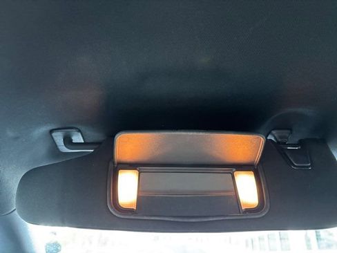 Used 2017 Ford Mustang Coupe image 31