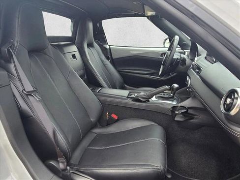 Used 2025 MAZDA MX-5 Miata RF Grand Touring RWD image 17