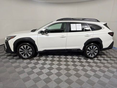 Used 2025 Subaru Outback Limited image 3