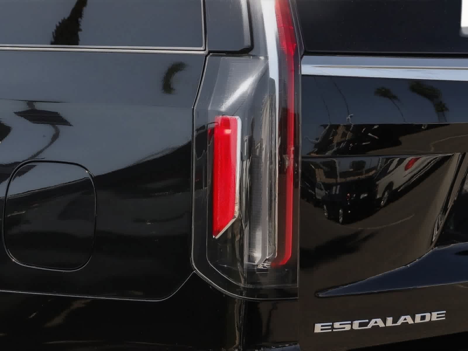 Used 2023 Cadillac Escalade ESV Premium Luxury Platinum AWD/4WD image 11