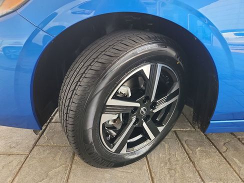 Used 2025 Nissan Sentra SV FWD image 30