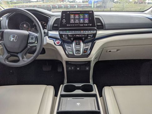 Used 2025 Honda Odyssey Touring image 14