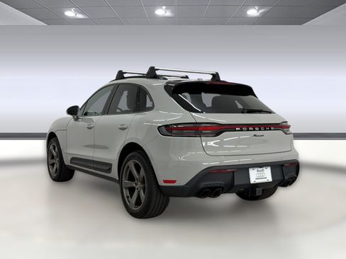 Used 2024 Porsche Macan AWD/4WD image 3