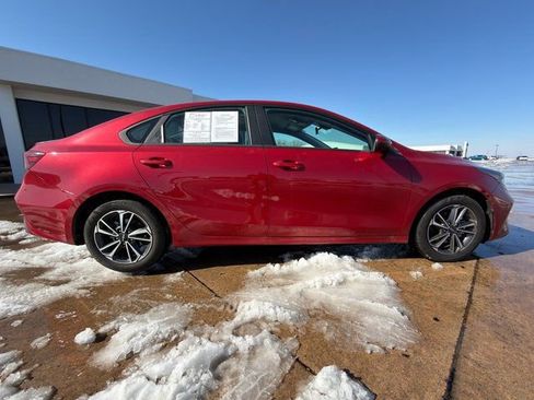 Used 2024 Kia Forte LXS image 19