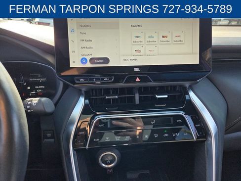 Used 2023 Toyota Venza Limited AWD/4WD image 26