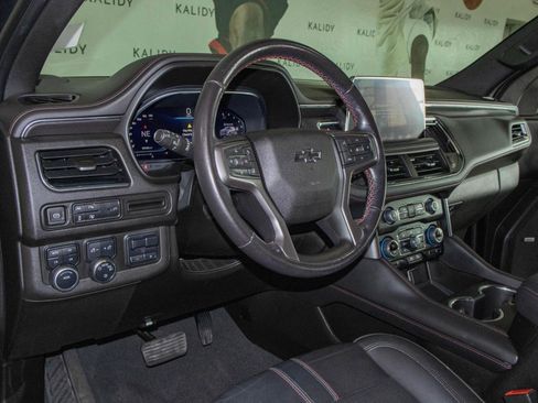 Used 2022 Chevrolet Suburban RST w/ Luxury Package image 5