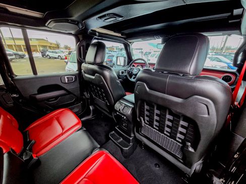 Used 2023 Jeep Wrangler Unlimited Rubicon 392 AWD/4WD image 18