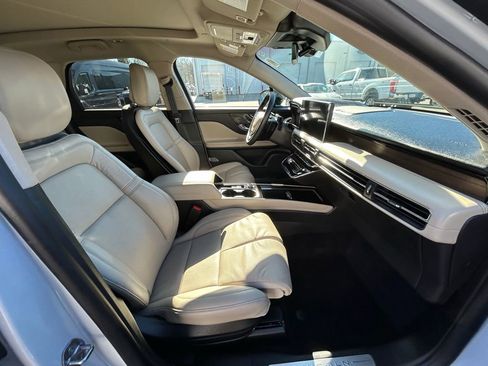 Used 2025 Lincoln Corsair Reserve w/ Equipment Group 202A image 25