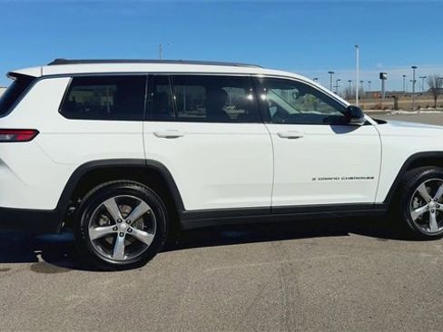 Used 2022 Jeep Grand Cherokee L Limited image 9