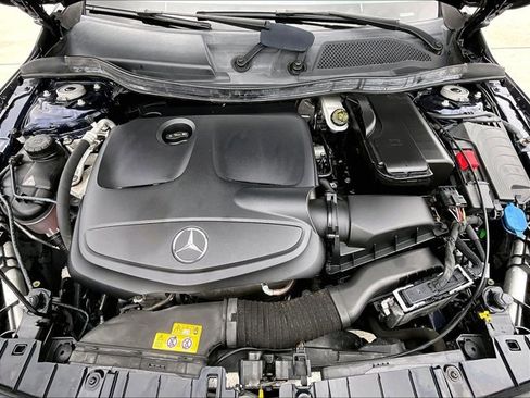 Used 2018 Mercedes-Benz GLA 250 4MATIC image 11