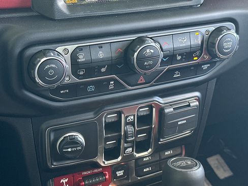 New 2023 Jeep Wrangler Unlimited Rubicon 4xe image 18