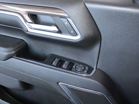 Used 2023 Chevrolet Silverado 1500 RST w/ Z71 Off-Road Package image 17