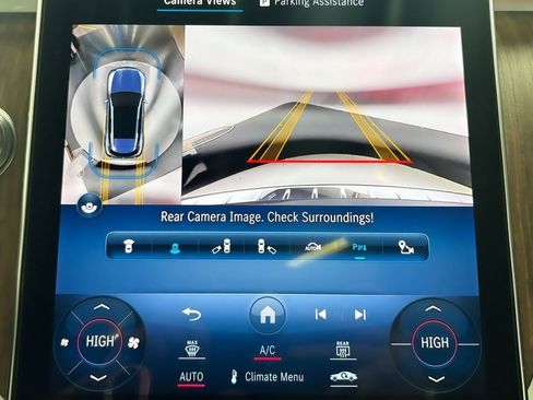 Used 2024 Mercedes-Benz GLC 43 AMG 4MATIC image 22