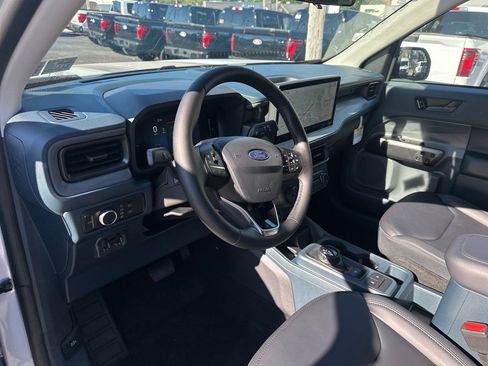 New 2025 Ford Maverick Lariat w/ Black Appearance Package image 11