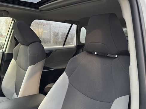 Used 2019 Toyota RAV4 XLE image 26