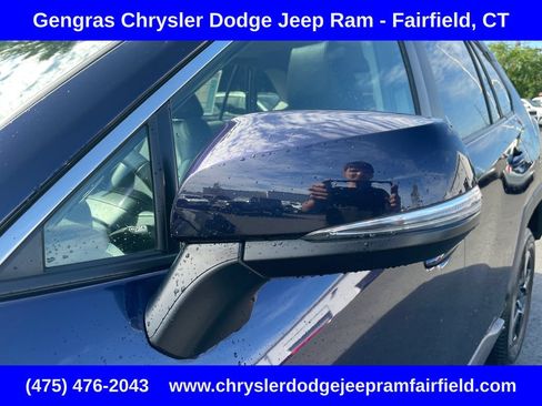 Used 2021 Toyota RAV4 XLE w/ Convenience Package AWD/4WD image 13