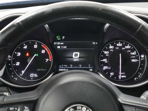 Used 2020 Alfa Romeo Giulia Ti Sport w/ Quick Order Package 22U Sport RWD image 21