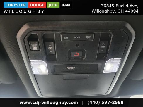Used 2025 Toyota Tundra Limited AWD/4WD image 27