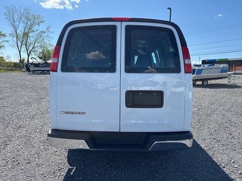 Used 2023 Chevrolet Express 2500 Work Van w/ Driver Convenience Package image 7
