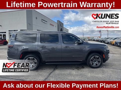 Used 2023 Jeep Wagoneer Series II w/ Flexible Seating Group AWD/4WD image 3
