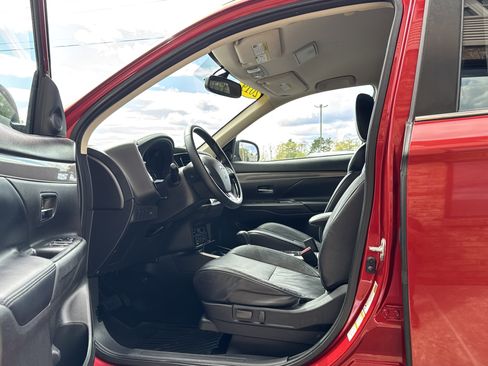 Used 2019 Mitsubishi Outlander SEL AWD/4WD image 5