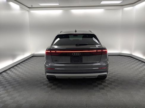 Used 2025 Audi Q8 Prestige image 8