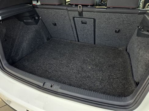 Used 2011 Volkswagen GTI 4-Door image 28