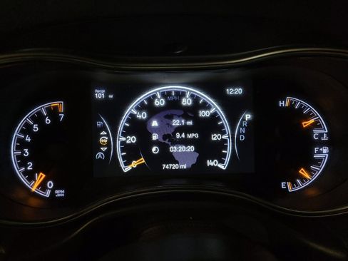 Used 2021 Jeep Grand Cherokee Laredo RWD image 23