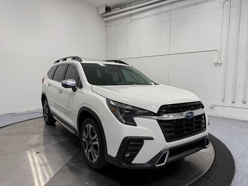 Used 2023 Subaru Ascent Touring image 1