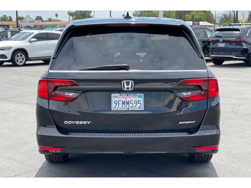Used 2023 Honda Odyssey Sport image 4