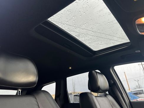 Used 2022 Jeep Grand Cherokee Limited image 17