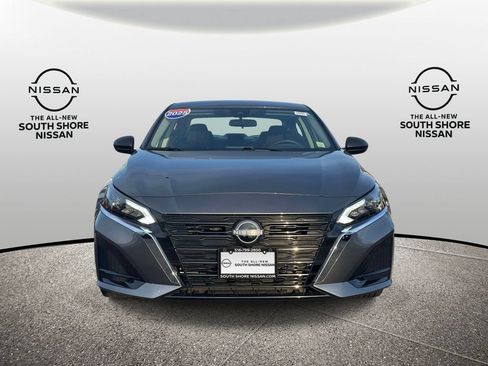 Used 2025 Nissan Altima 2.5 S FWD image 2