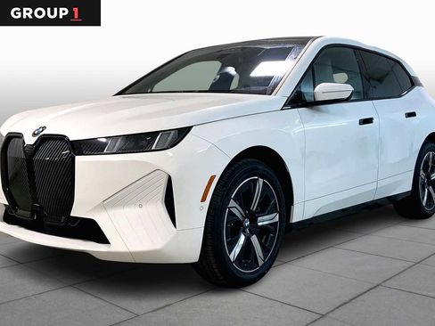 New 2026 BMW iX xDrive60 image 1