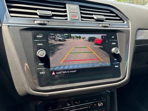 Used 2023 Volkswagen Tiguan SE w/ Panoramic Sunroof Package AWD/4WD image 20
