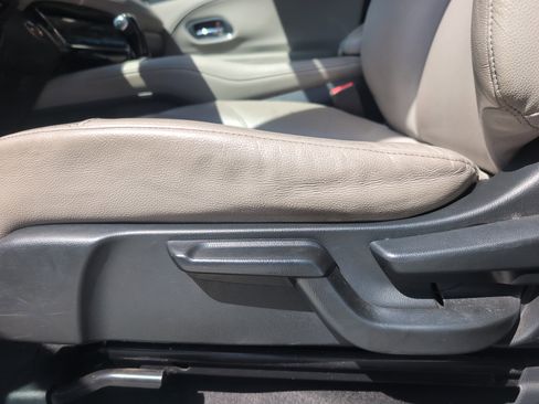 Used 2016 Honda HR-V EX-L image 16