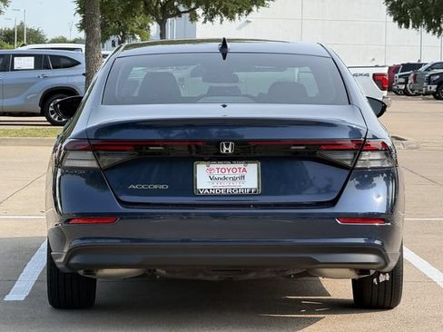 Used 2023 Honda Accord EX image 5
