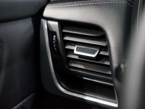 Used 2025 Nissan Rogue SV w/ SV Premium Package FWD image 23