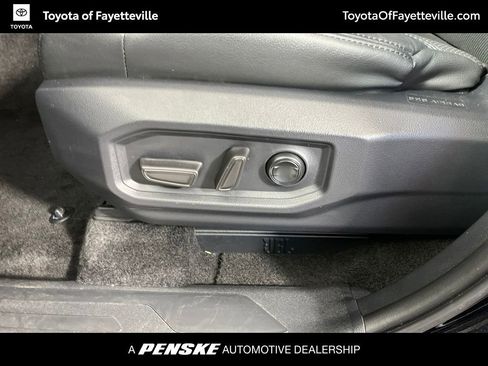 Certified 2025 Toyota Tundra Limited AWD/4WD image 27