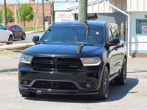 Used 2017 Dodge Durango R/T w/ Technology Group RWD image 3