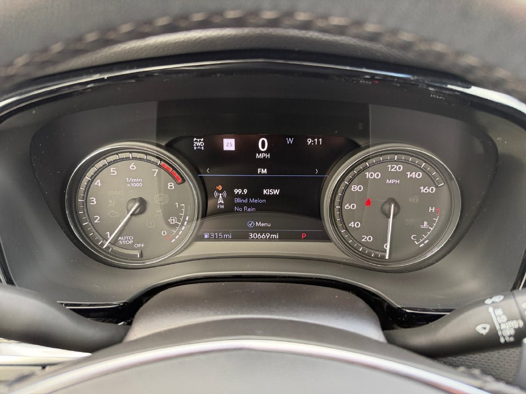 Used 2023 Cadillac XT5 Sportv w/ Technology Package AWD/4WD image 15
