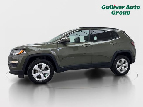 Used 2018 Jeep Compass Latitude w/ Popular Equipment Group AWD/4WD image 2