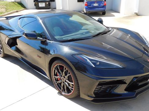 Used 2023 Chevrolet Corvette Stingray Premium Cpe w/ Z51 Performance Package RWD image 37