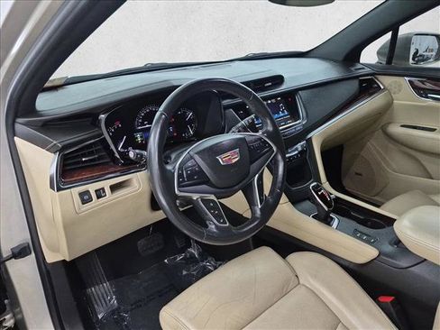 Used 2017 Cadillac XT5 Premium Luxury w/ Advanced Security Package AWD/4WD image 10