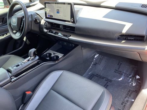Certified 2026 Toyota Prius XLE FWD image 17