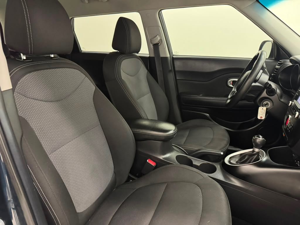 Used 2017 Kia Soul + FWD image 15