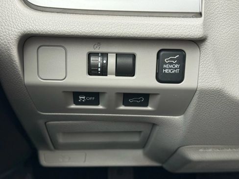 Used 2015 Subaru Forester 2.5i Touring w/ Eyesight & Navigation System image 26